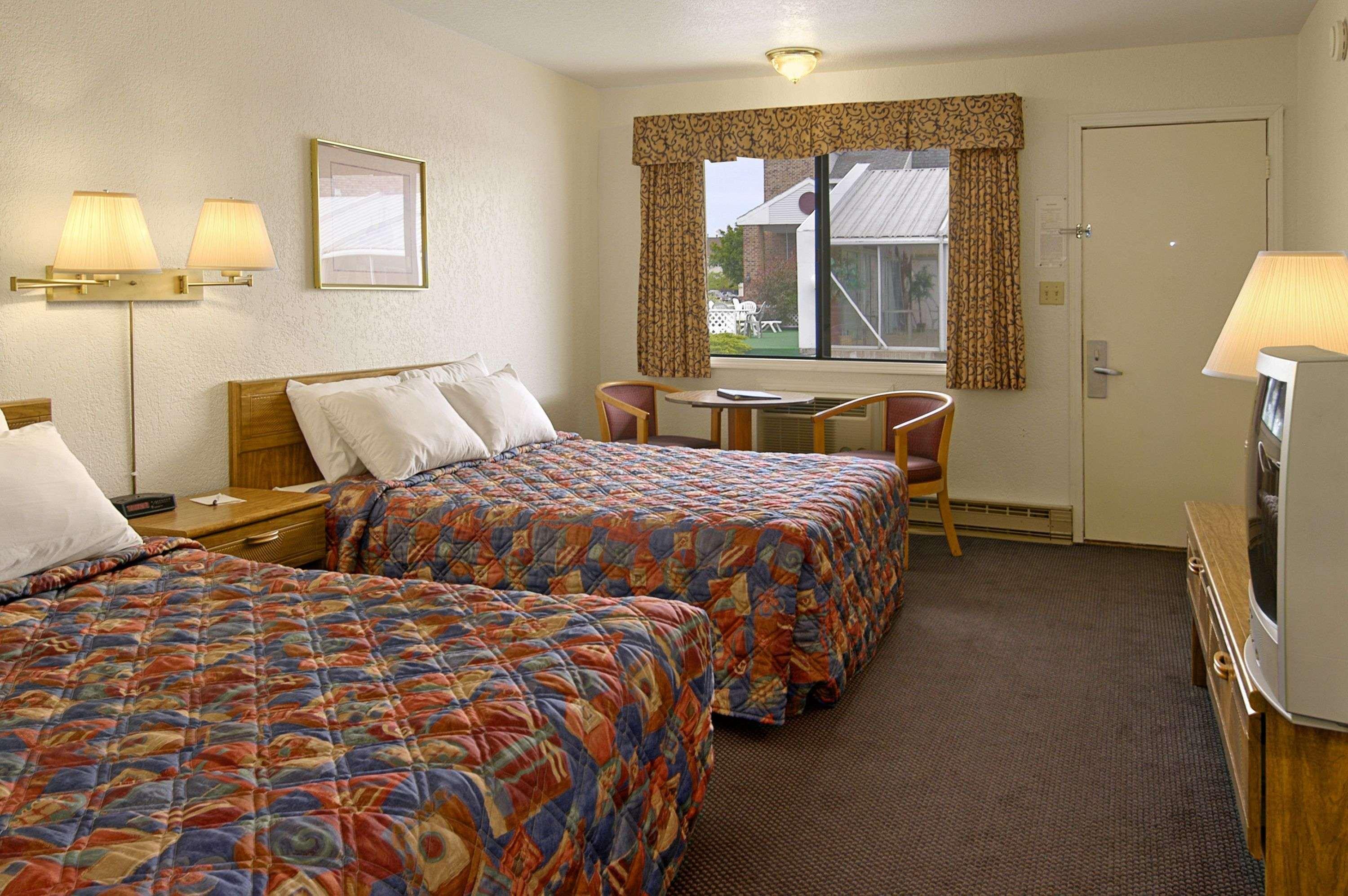 Days Inn By Wyndham Mackinaw City - Lakeview Εξωτερικό φωτογραφία