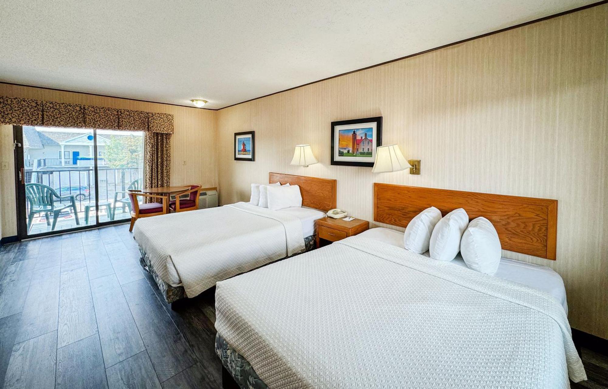 Days Inn By Wyndham Mackinaw City - Lakeview Εξωτερικό φωτογραφία