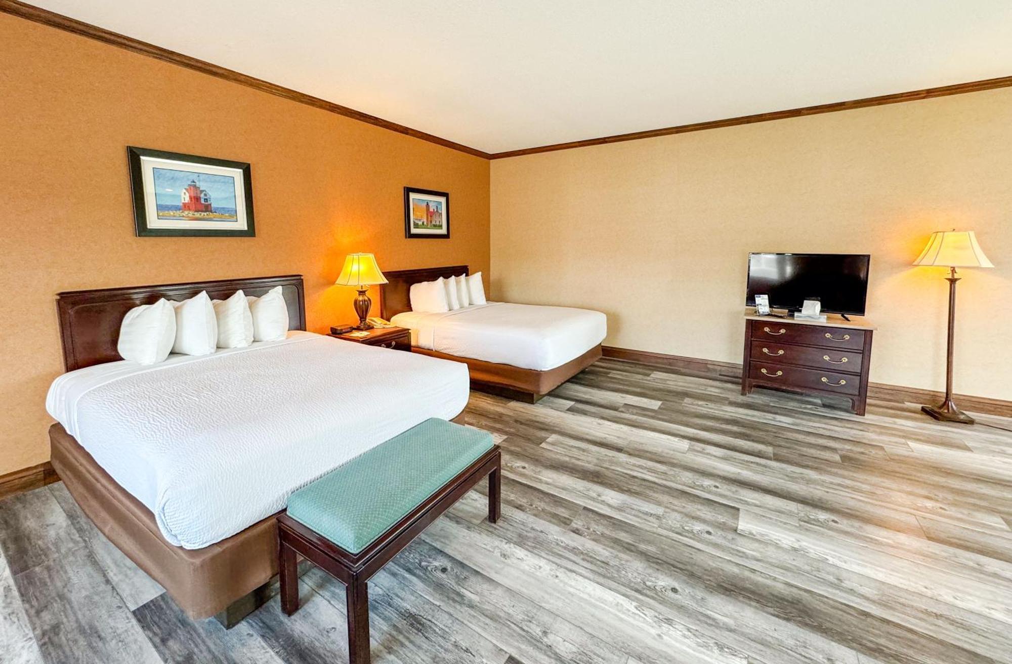 Days Inn By Wyndham Mackinaw City - Lakeview Εξωτερικό φωτογραφία