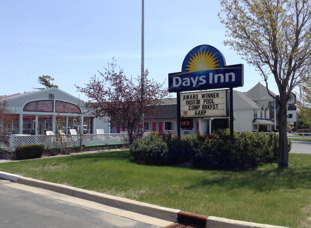 Days Inn By Wyndham Mackinaw City - Lakeview Εξωτερικό φωτογραφία