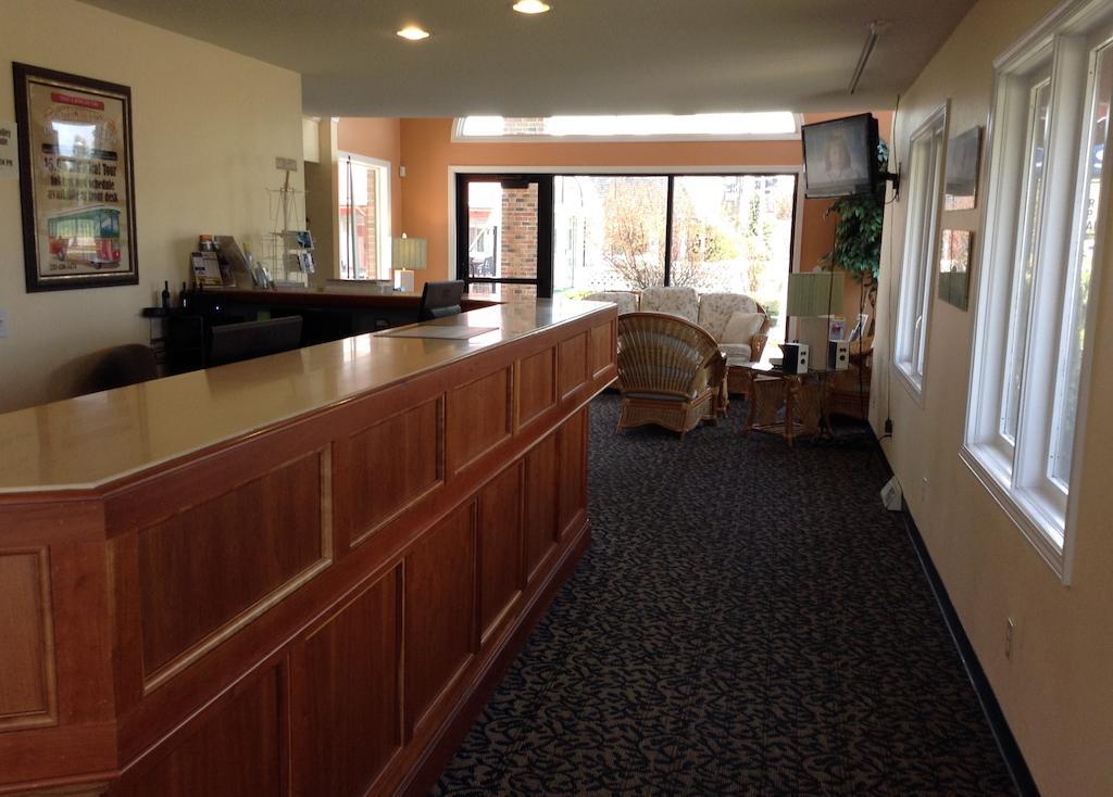 Days Inn By Wyndham Mackinaw City - Lakeview Εξωτερικό φωτογραφία